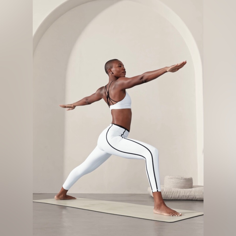 Athleta ELATION ULTRA HIGH RISE 7/8 LEGGING, Small, White/Black, NEW